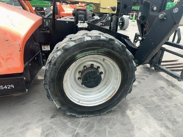 2019 JLG 1055-10