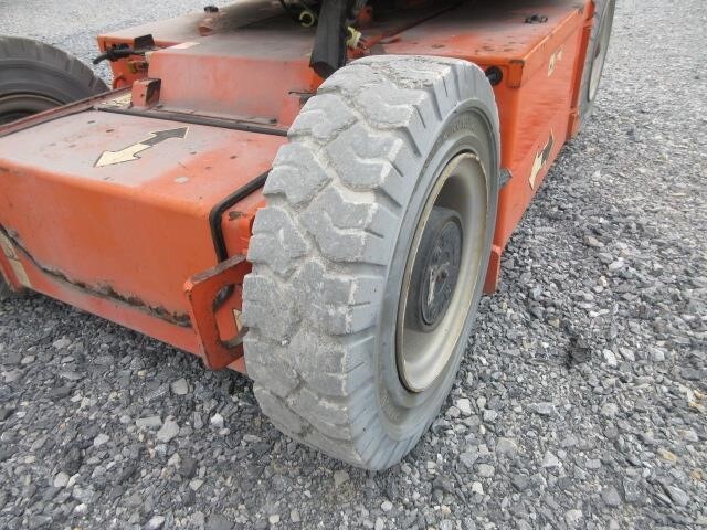 2015 JLG E300AJP-12