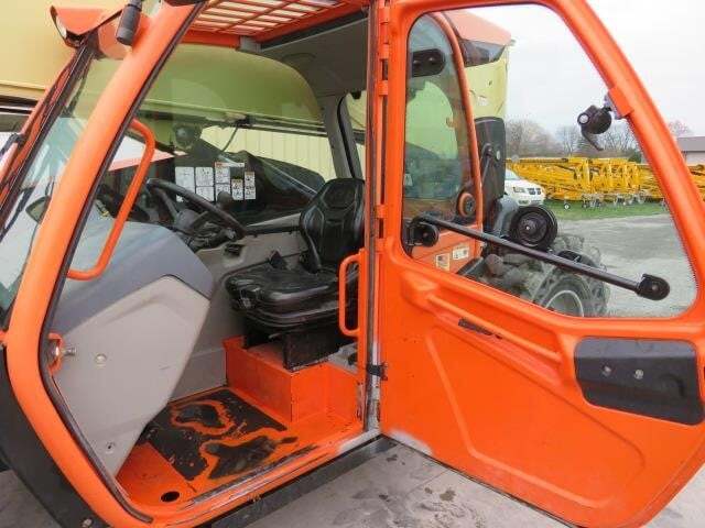 2017 JLG 1055-22