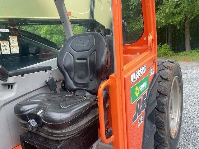 2018 JLG 742-16