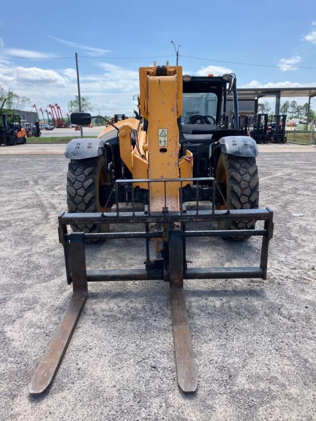 2019 JCB 507-42-4