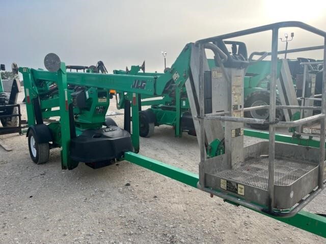 2017 JLG T500-2
