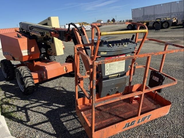 2018 JLG 340AJ-2