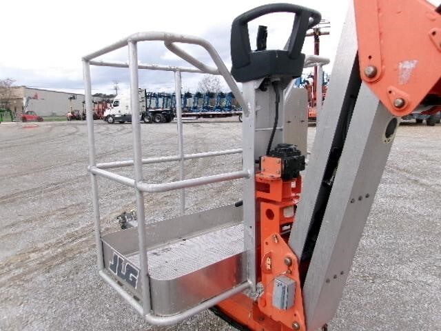 2019 JLG T500J-14