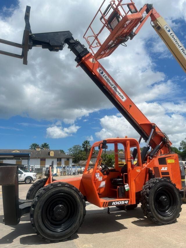 2018 SkyTrak 10054