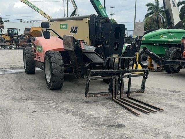 2019 JLG 1055-7
