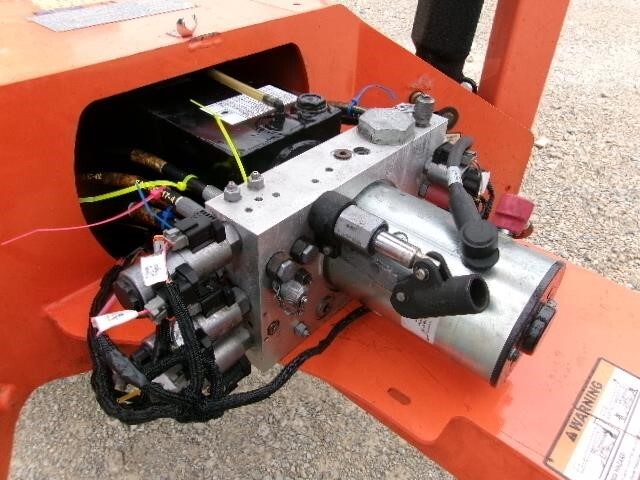 2019 JLG T350-12