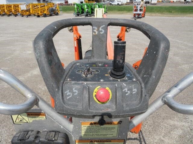 2019 JLG T350-15