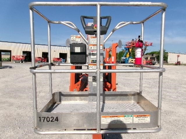 2023 JLG T500J-14