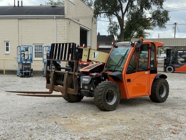 2017 JLG G5-18A