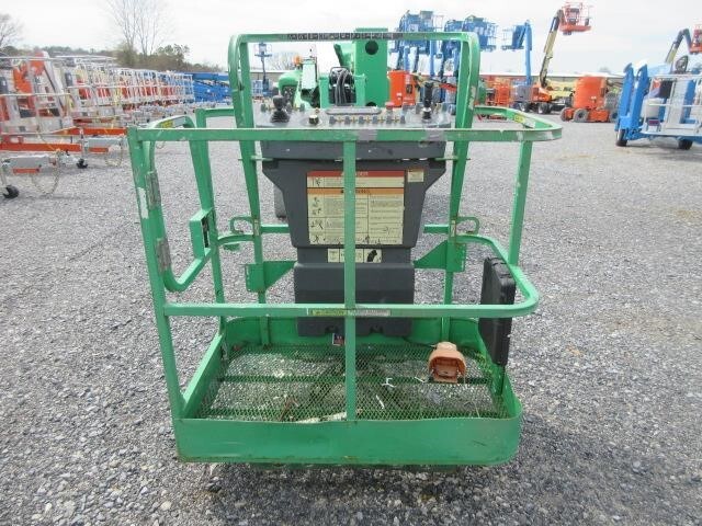 2015 JLG E400AJPN-5