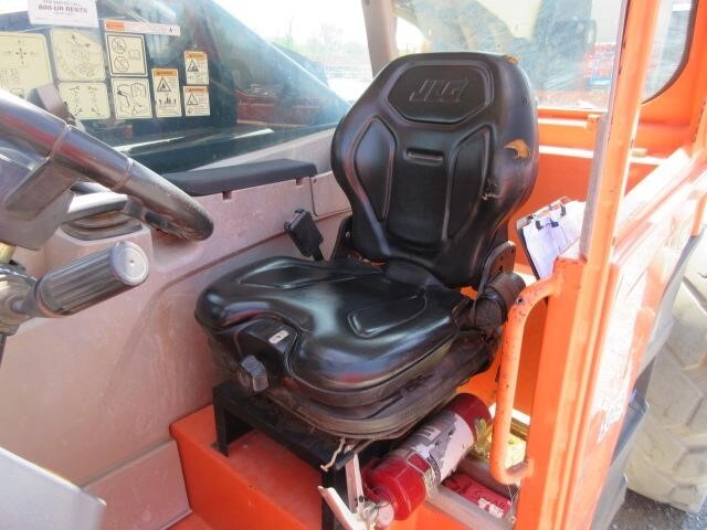 2016 JLG 1055-16