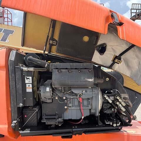2013 JLG 600AJ-12