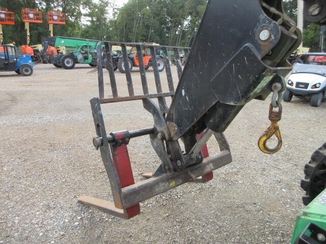2016 SkyTrak 8042-8