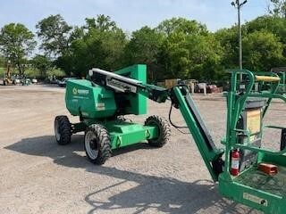 2017 JLG 340AJ-3