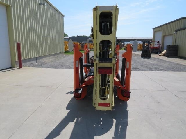 2018 JLG T350-7