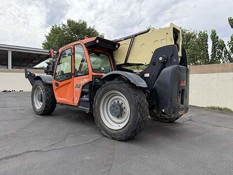 2017 JLG 1255-8