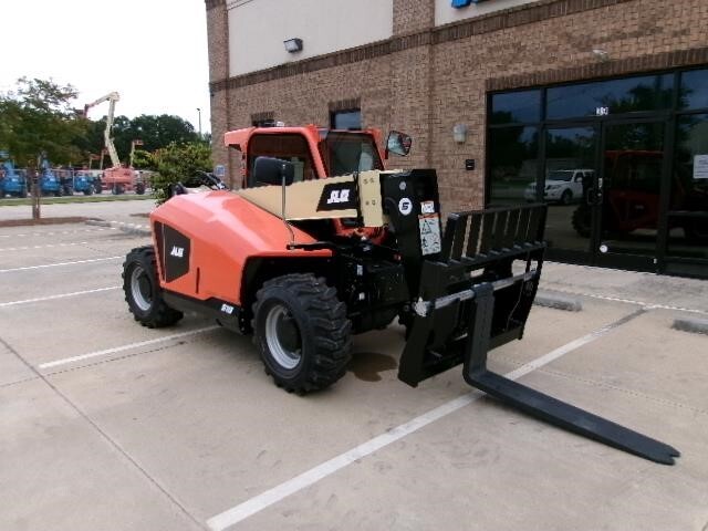 2025 JLG 519-5