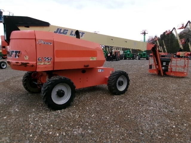 2017 JLG 660SJ-4