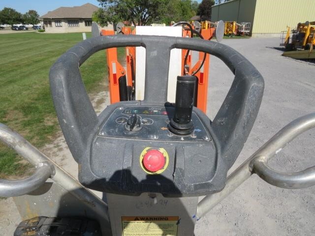 2018 JLG T500J-10