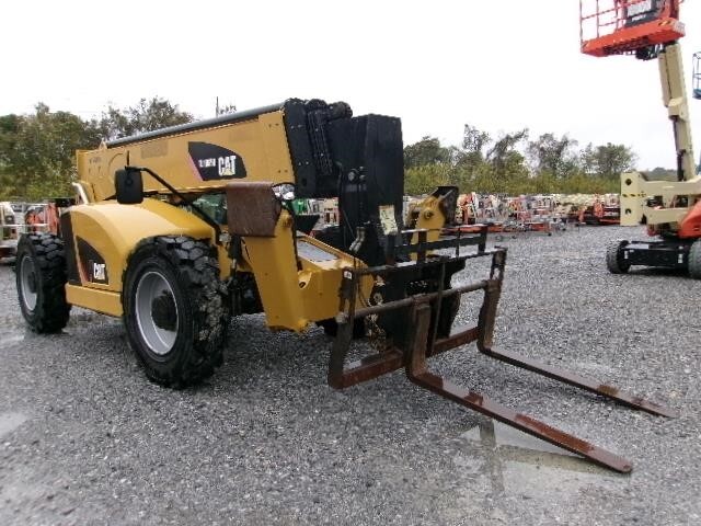 2019 CAT TL1055D-2