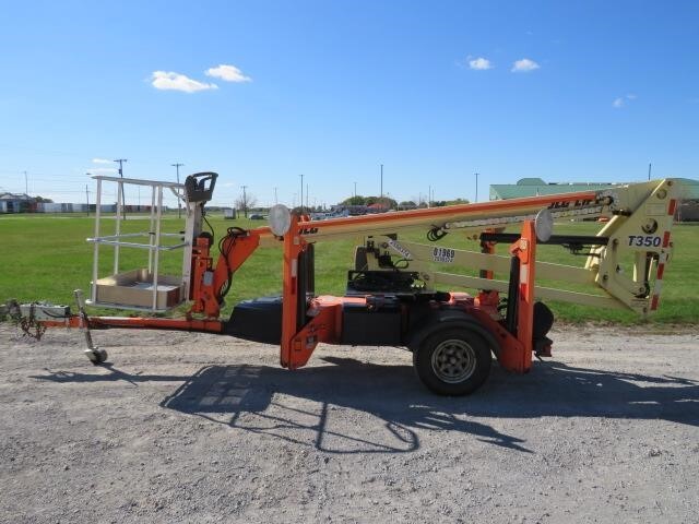 2018 JLG T350