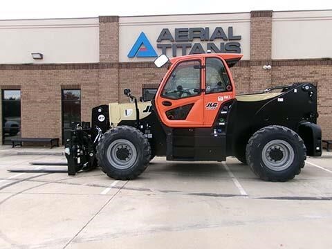 2026 JLG 2733