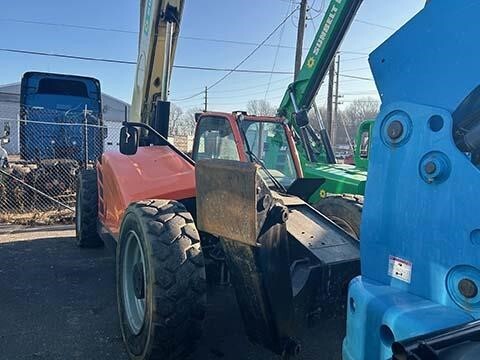 2017 JLG 1055-2