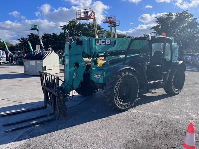 2017 JCB 507-42