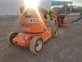 2013 JLG E450AJ-3