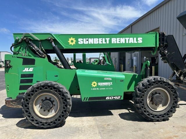 2017 SkyTrak 6042-3