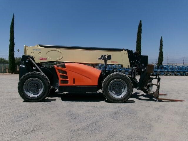 2017 JLG 1255-6