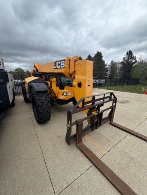 2022 JCB 507-42-2