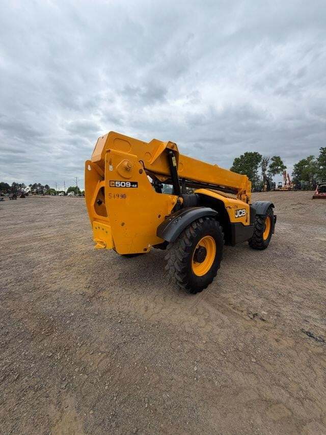 2019 JCB 509-42-5
