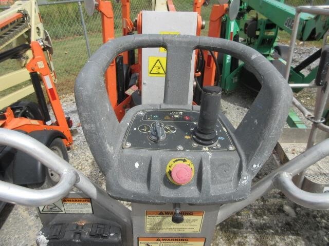 2018 JLG T500J-9