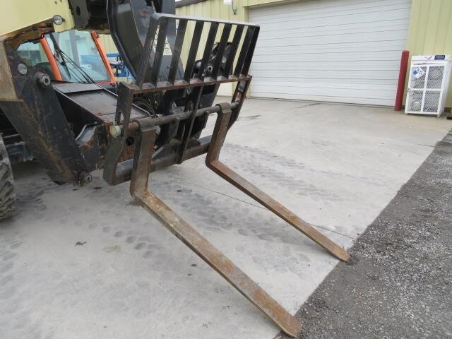 2017 JLG 1055-16