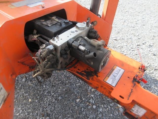 2018 JLG T350-17