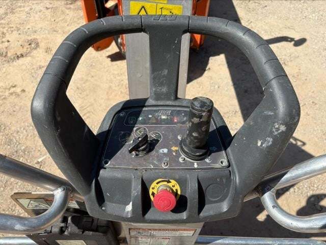 2018 JLG T500J-8