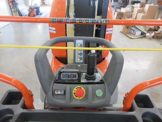 2025 JLG Toucan 32E-10