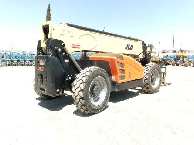2017 JLG 1255-5