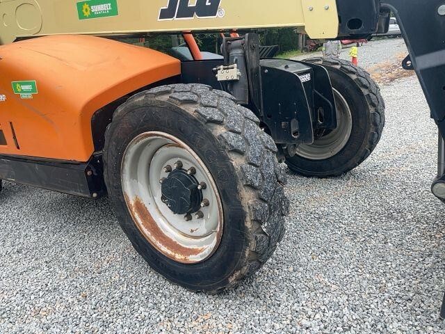 2018 JLG 742-10