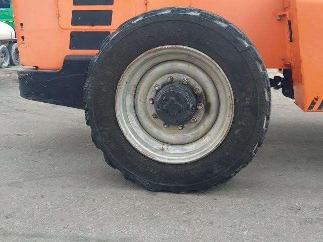 2018 SkyTrak 8042-10