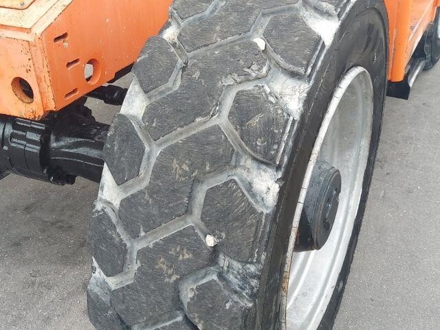 2018 SkyTrak 8042-12
