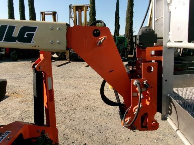 2019 JLG T350-15