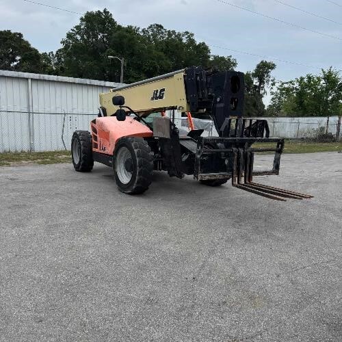 2019 JLG 1055-4