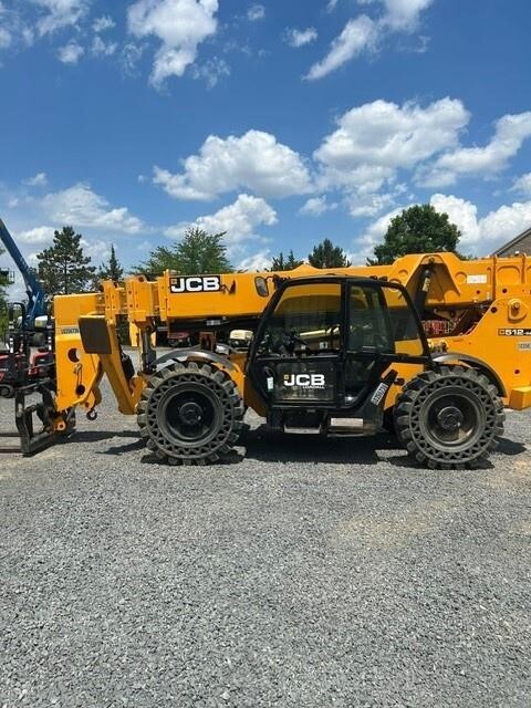 2022 JCB 512-56