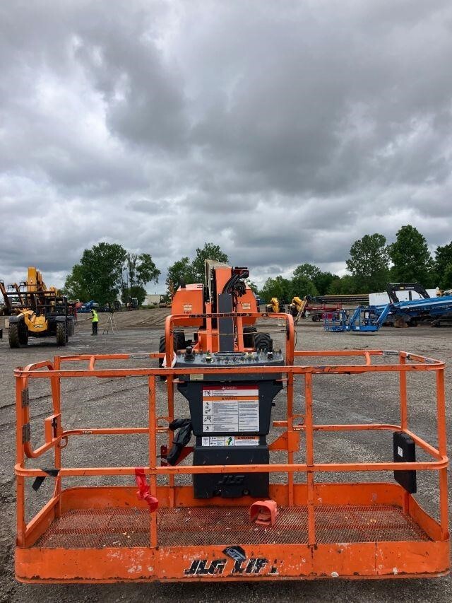 2020 JLG 860SJ-4