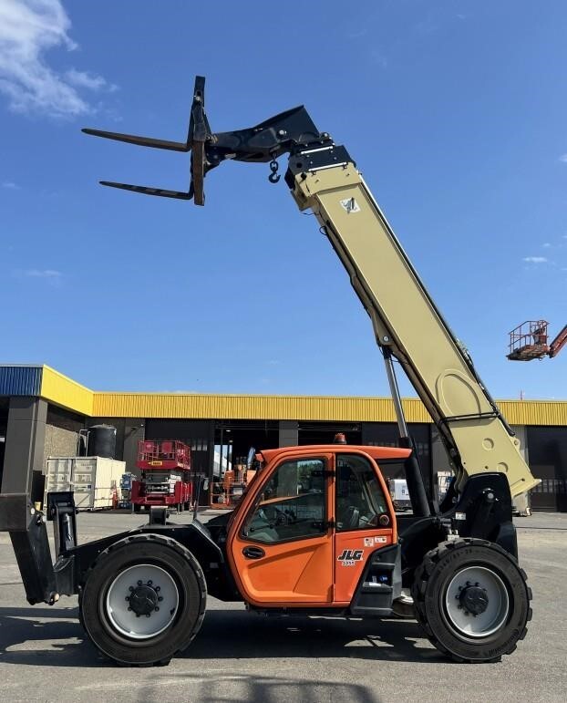 2020 JLG 1055-2