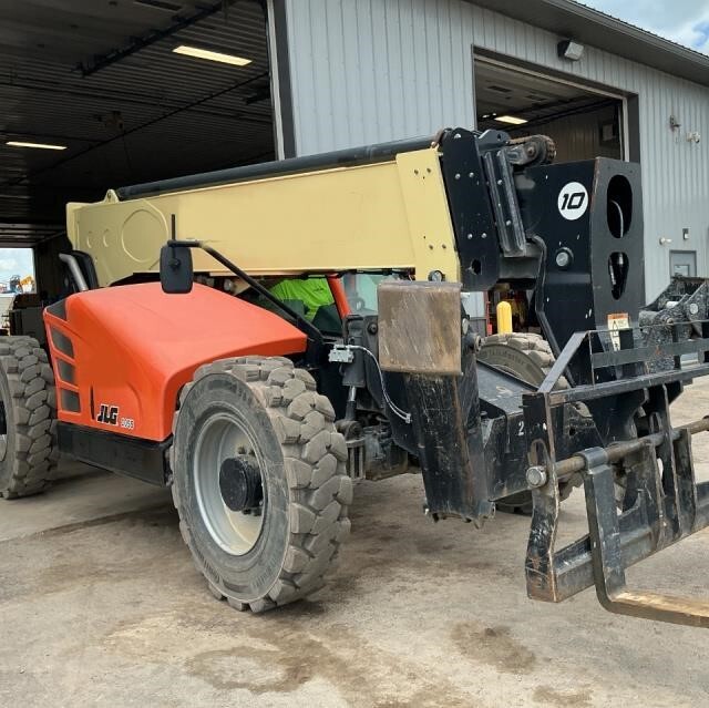2022 JLG 1055-4