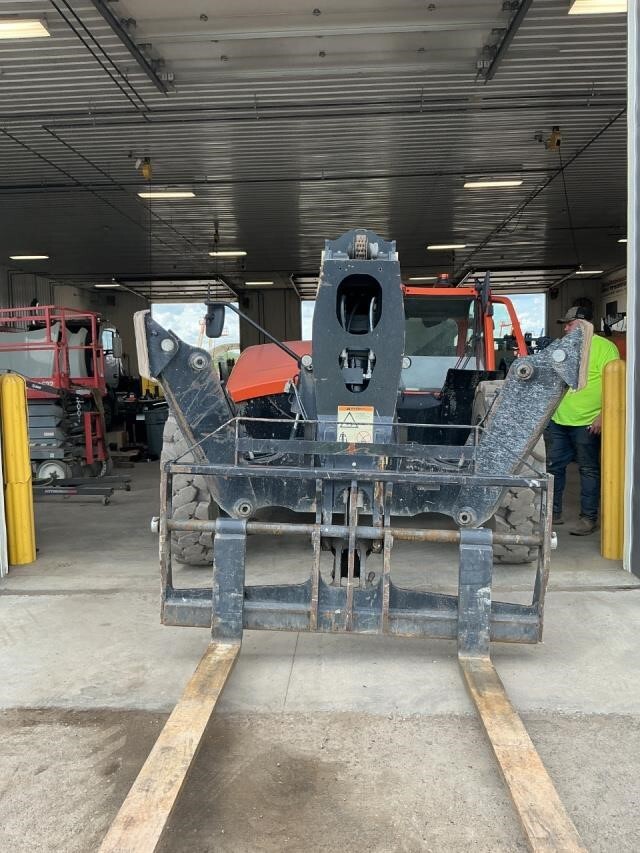 2022 JLG 1055-3